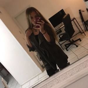 Meet your Posher, Andrezza